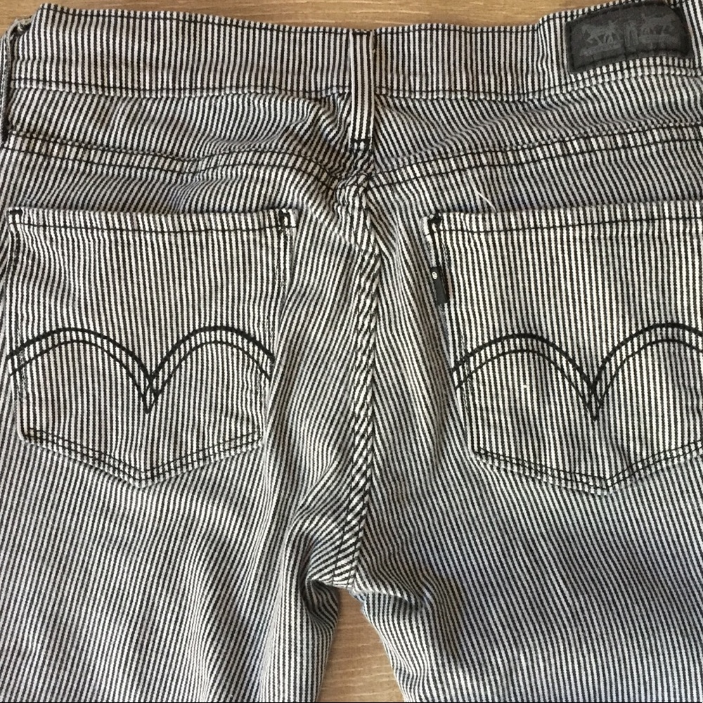 B&W stripes Levi’s 524 Skinny Jeans size 7